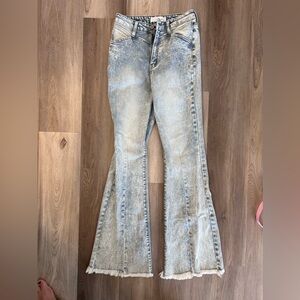 Kancan jeans! Flavor, acid wash, raw hem style. Very cute!